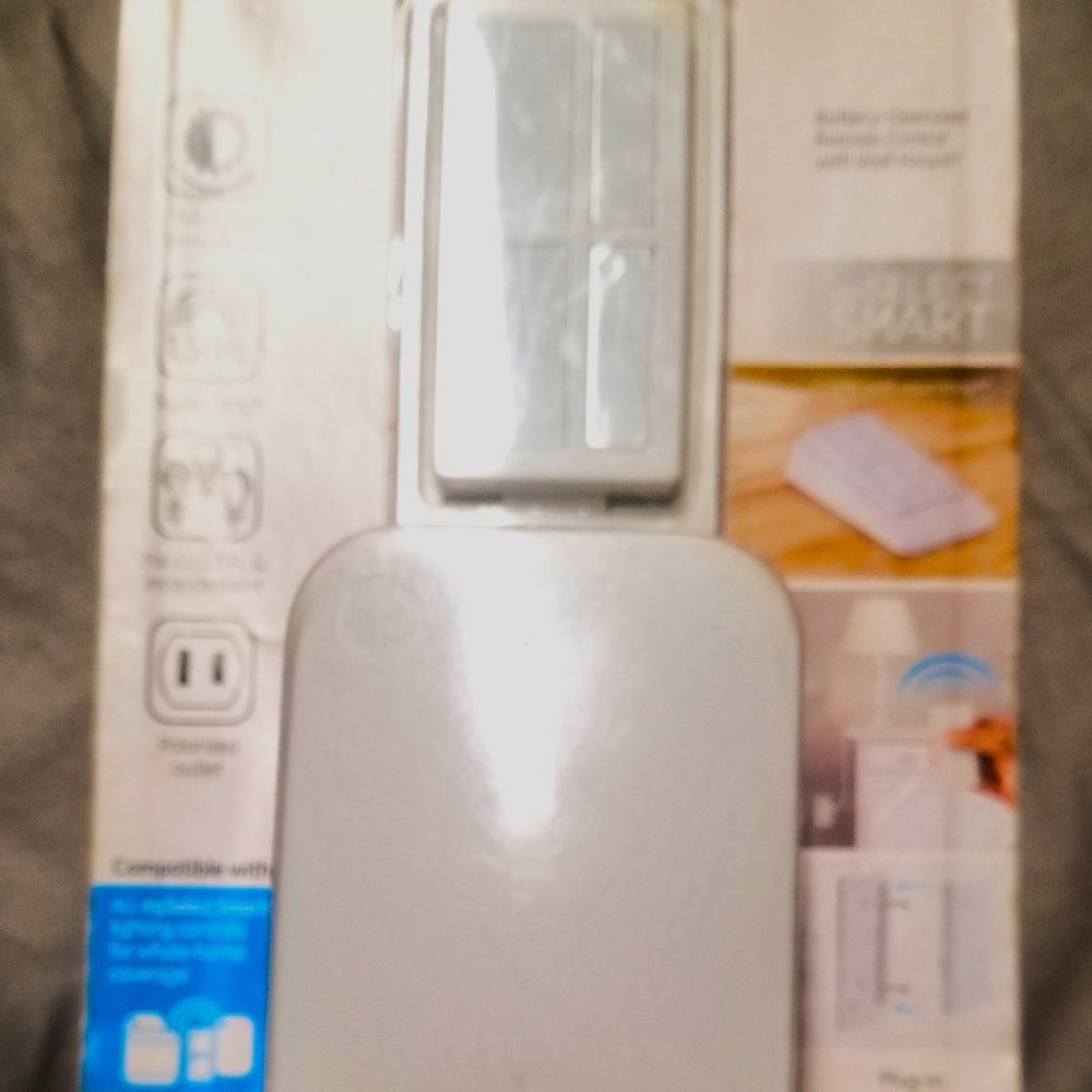 Wireless Remote with Lamp Dimming Light Control GE White New